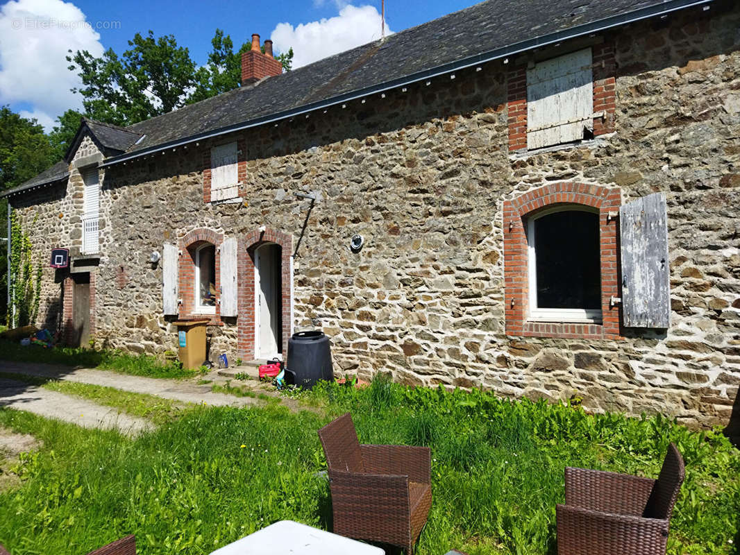 Maison à MAYENNE