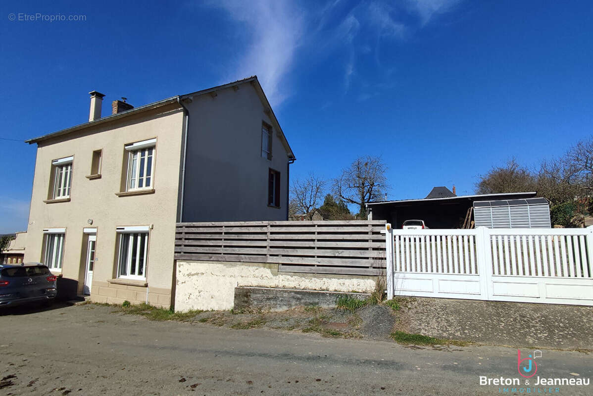 Maison à SAINT-PIERRE-SUR-ORTHE