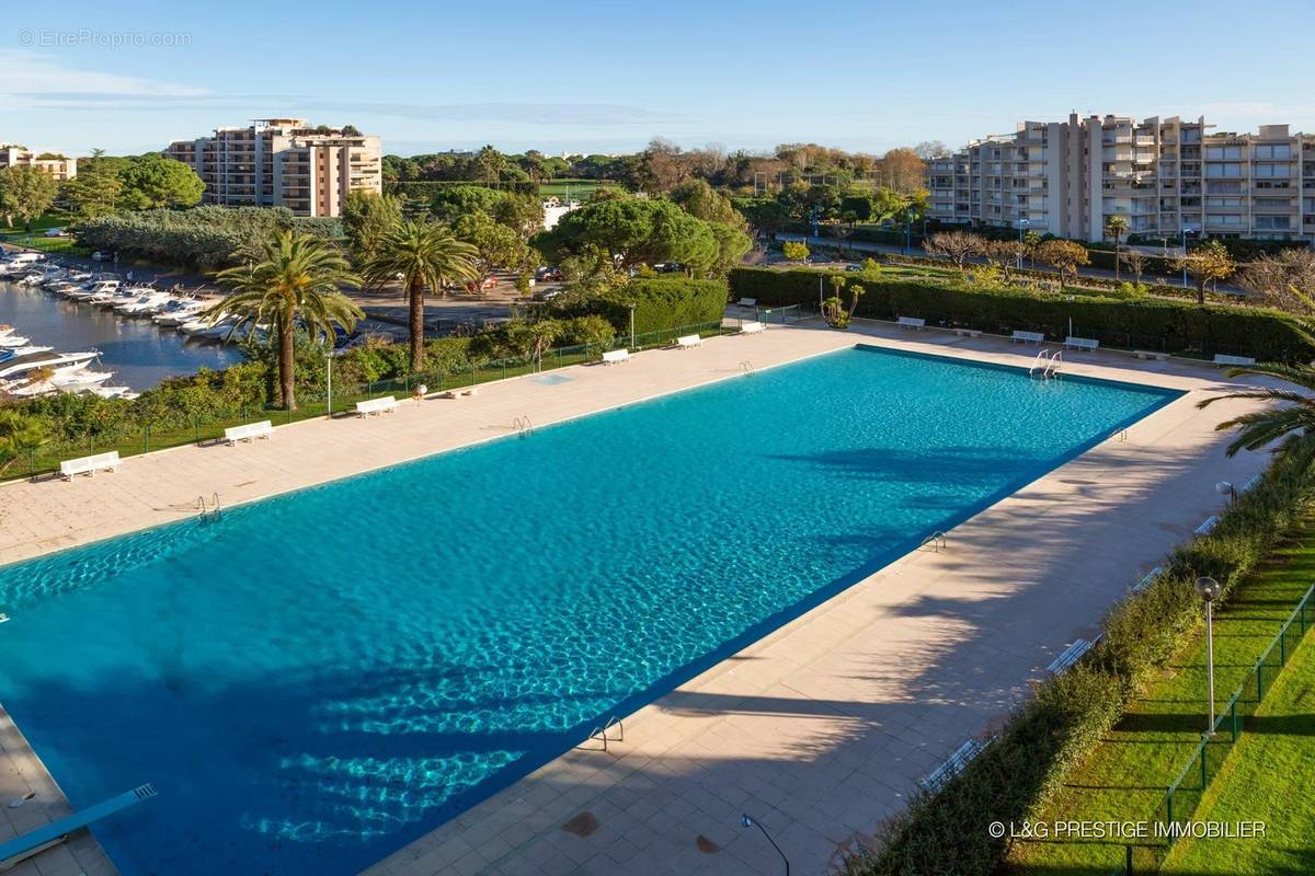 Appartement à MANDELIEU-LA-NAPOULE