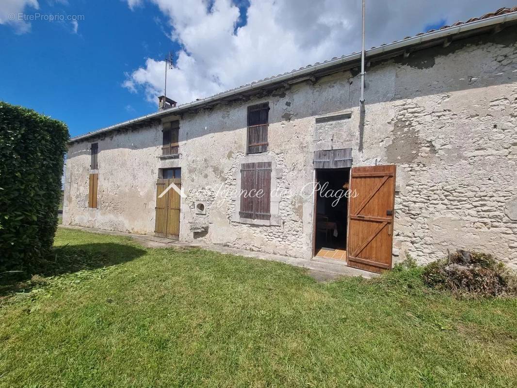 Maison à TALMONT-SUR-GIRONDE