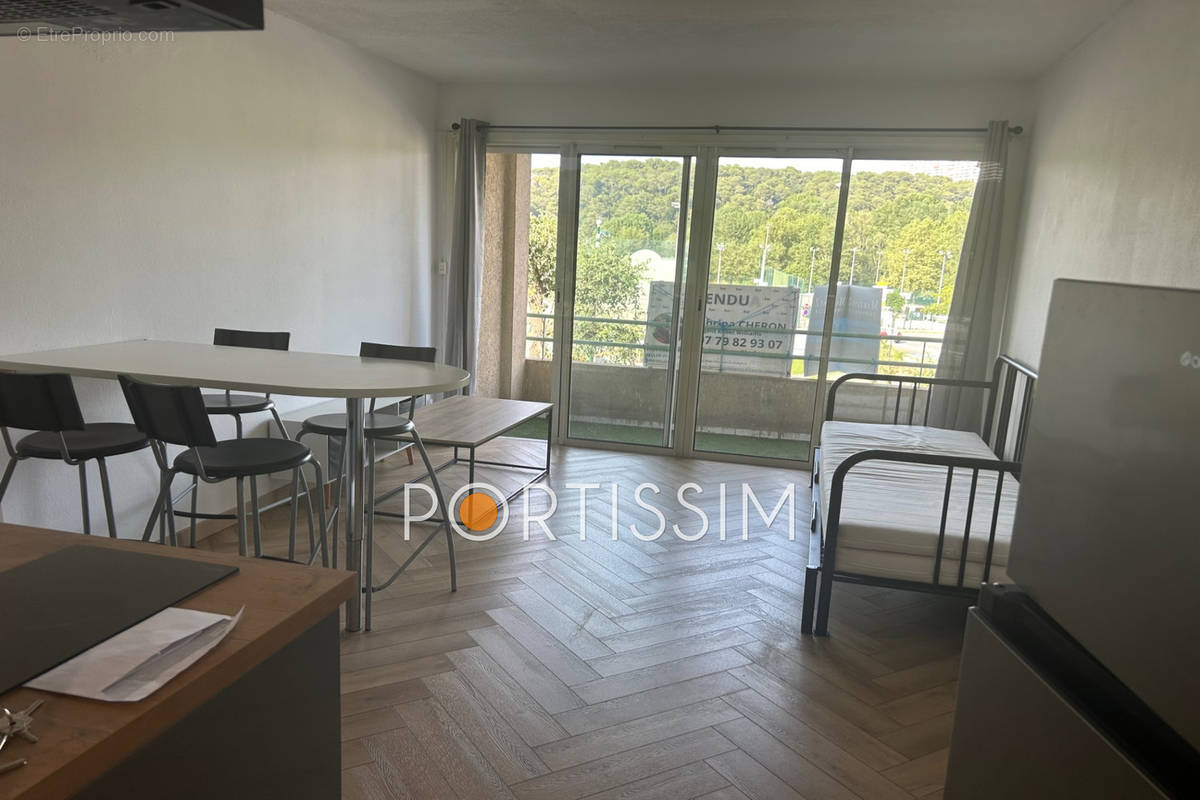 Appartement à VILLENEUVE-LOUBET