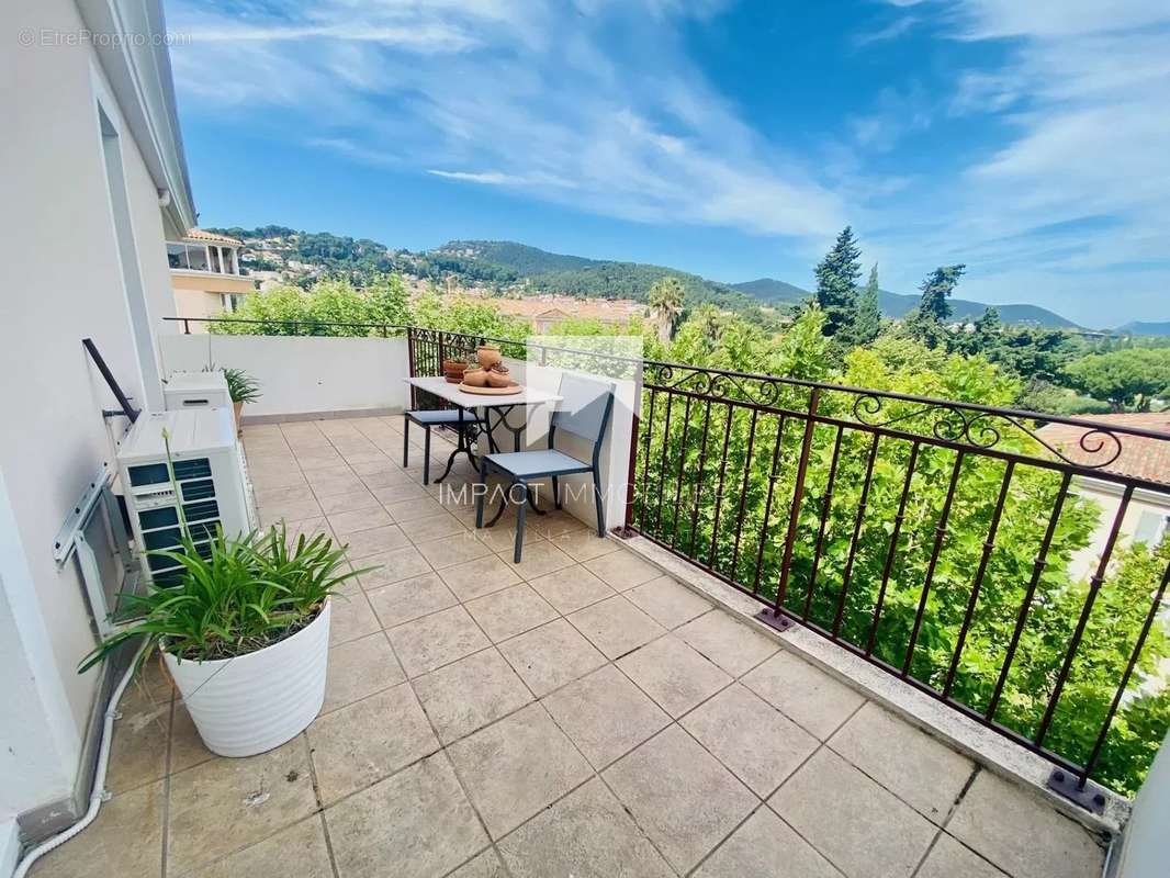 Appartement à HYERES