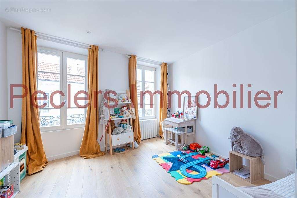 Appartement à RUEIL-MALMAISON