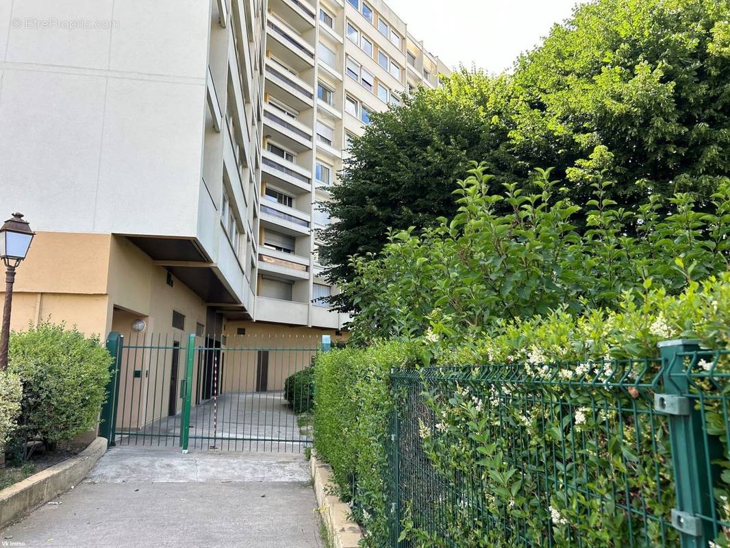 Appartement à MAISONS-ALFORT