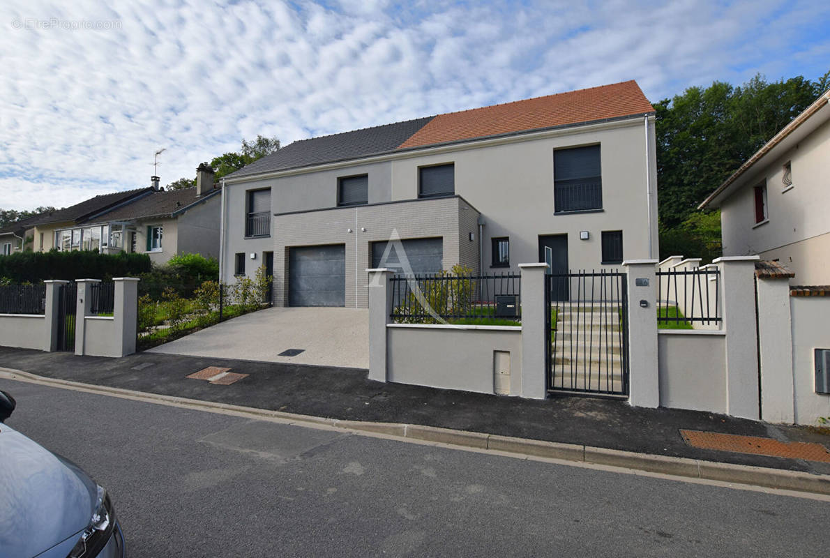 Maison à BOUSSY-SAINT-ANTOINE