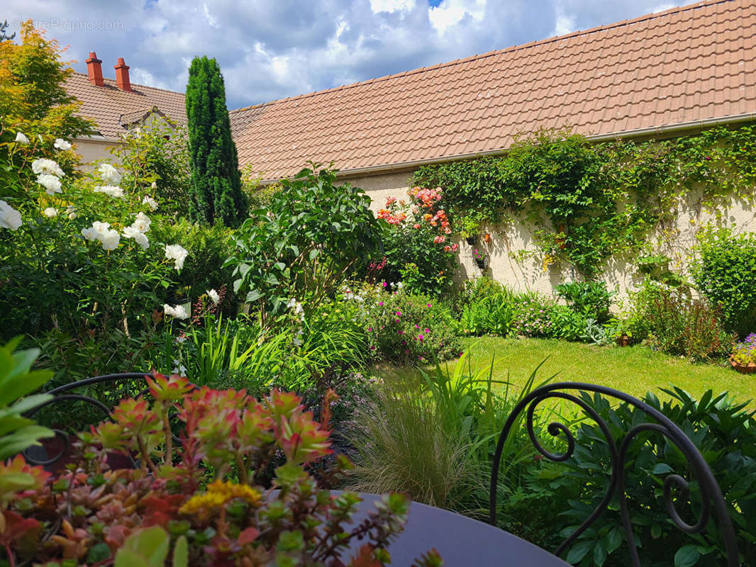 Maison à FONTENAY-LE-FLEURY