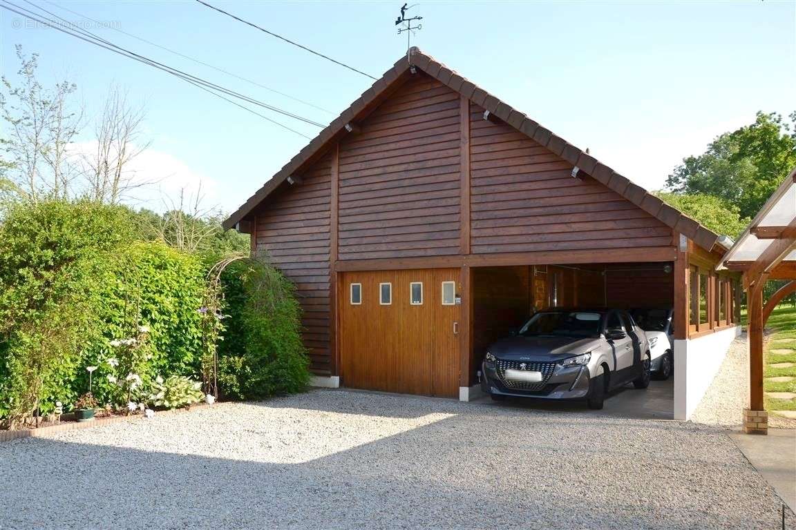 Maison à SAINTE-GAUBURGE-SAINTE-COLOMBE