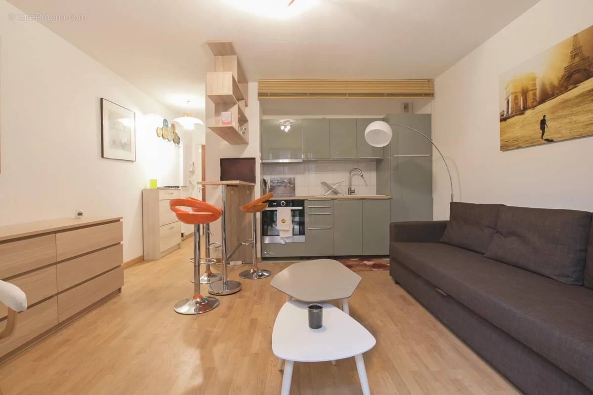 Appartement à PARIS-15E