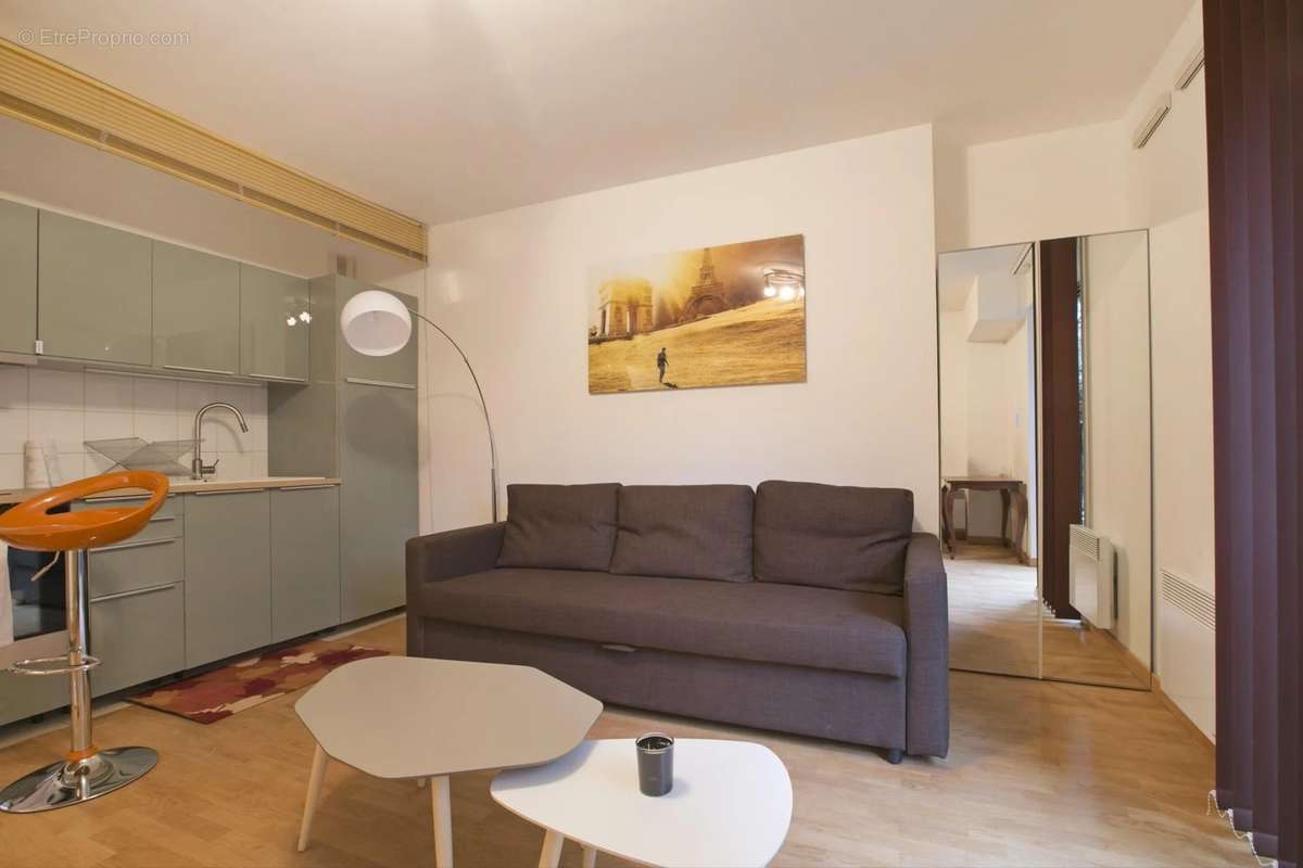 Appartement à PARIS-15E