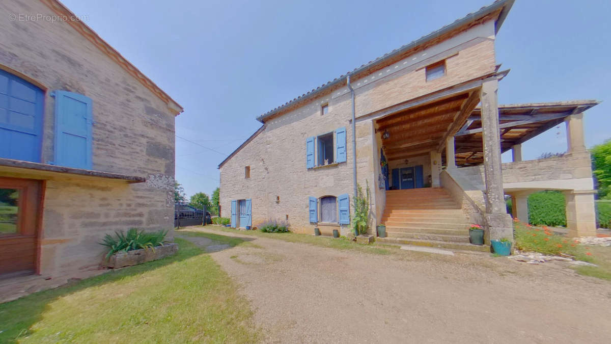 Maison à CAYLUS