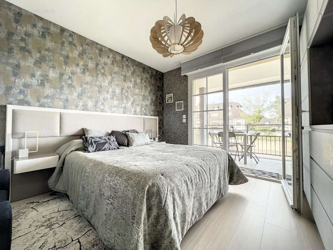 CHAMBRE AVEC TERRASSE  - Appartement à DEAUVILLE