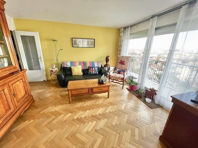 Appartement à MAISONS-ALFORT