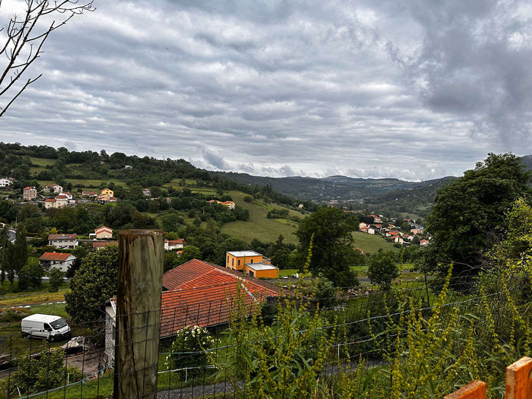 Terrain à ESPALY-SAINT-MARCEL