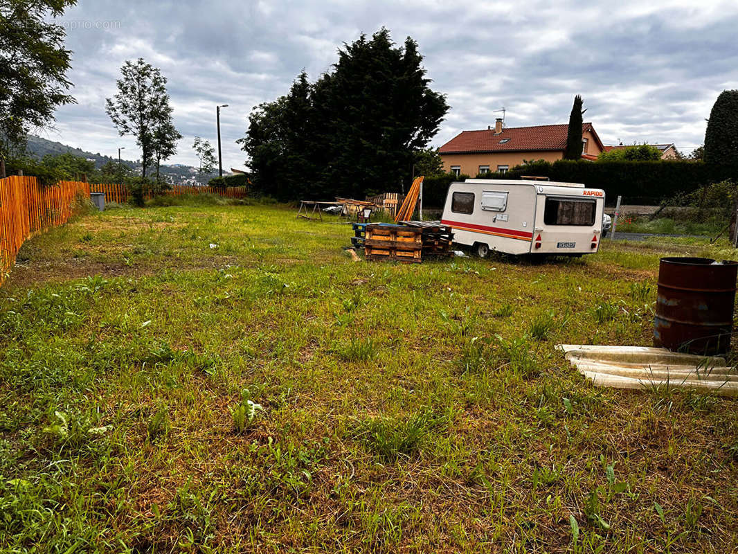 Terrain à ESPALY-SAINT-MARCEL