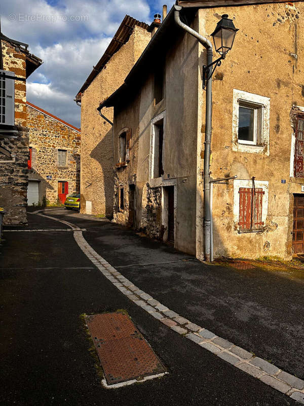 Maison à VALS-PRES-LE-PUY