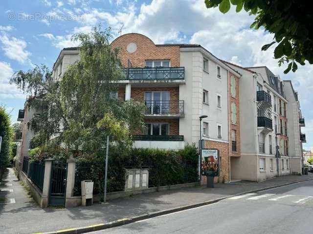 Appartement à HOUILLES