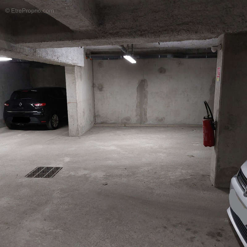 Parking à JURANCON