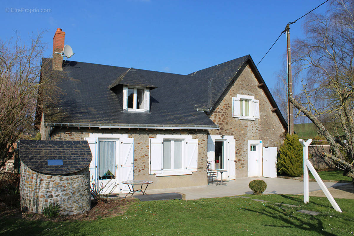 Maison à HOUSSAY