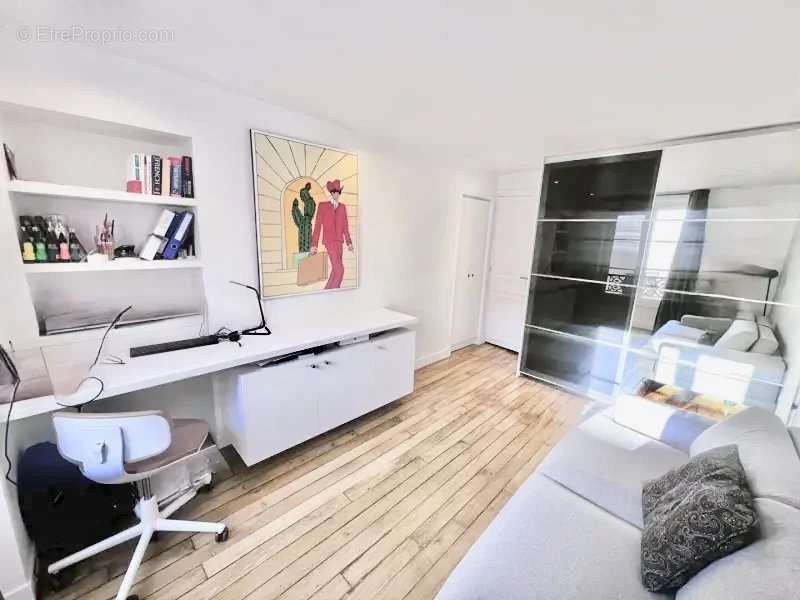 Appartement à PARIS-9E