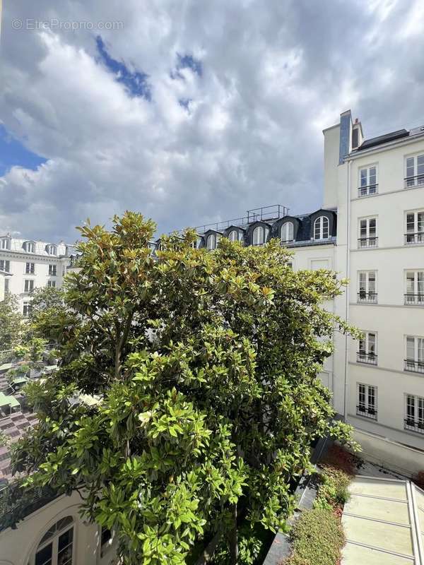 Appartement à PARIS-9E