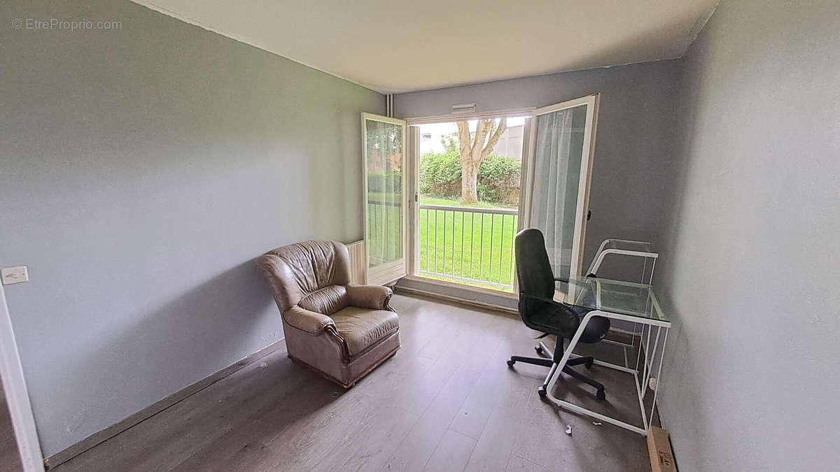 Appartement à MAGNY-LES-HAMEAUX