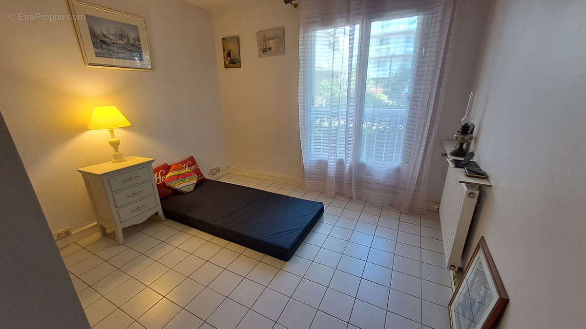 Appartement à MAGNY-LES-HAMEAUX