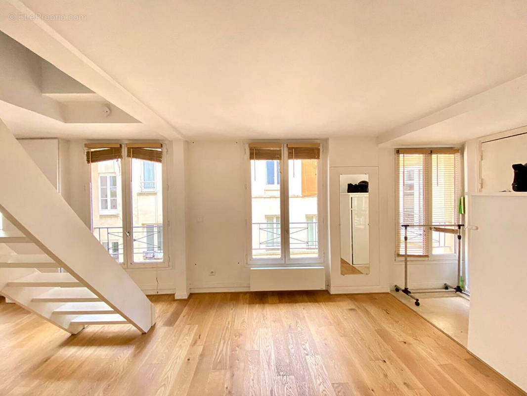 Appartement à PARIS-11E