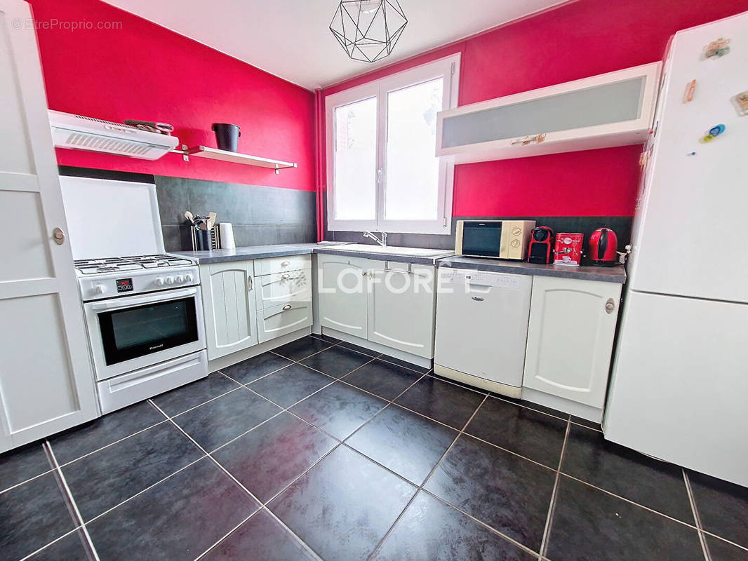 Appartement à PIERRE-BENITE