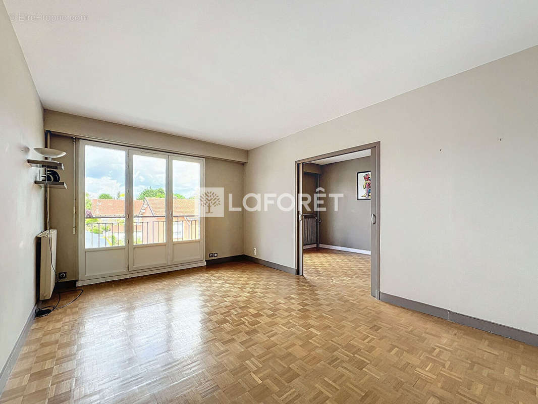 Appartement à BOURG-LA-REINE