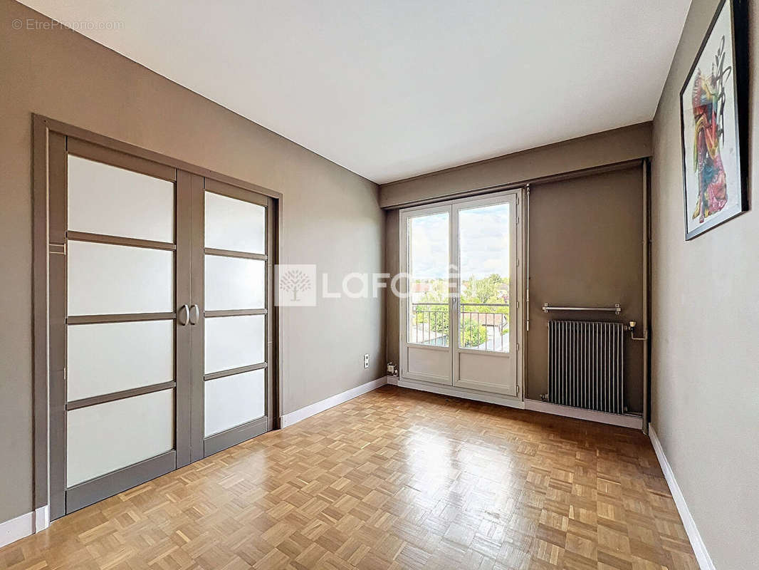 Appartement à BOURG-LA-REINE