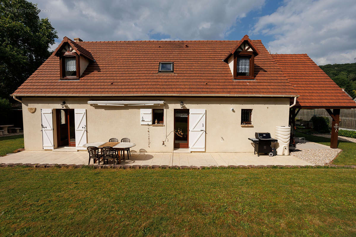 Maison à SAINT-LEGER-DU-BOURG-DENIS