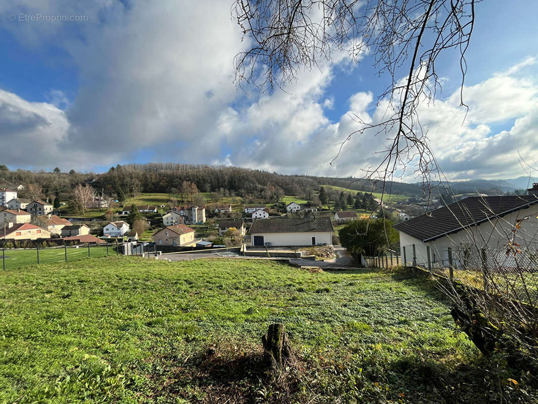 Terrain à LONS-LE-SAUNIER