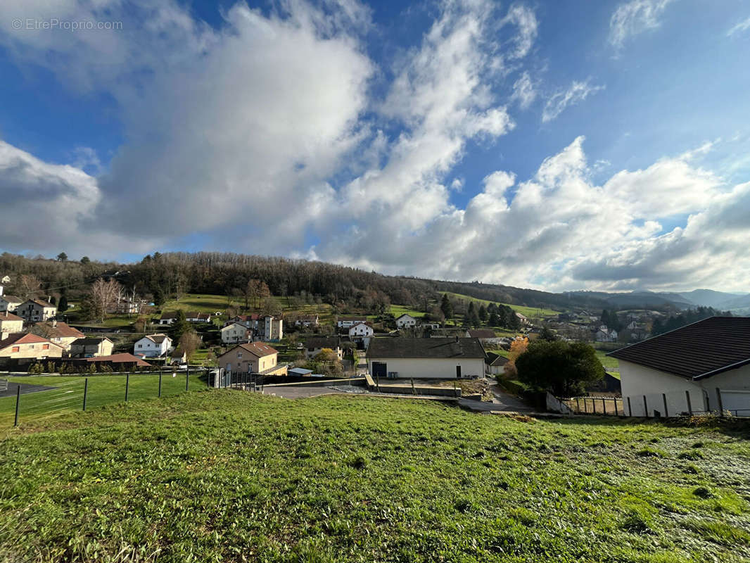 Terrain à LONS-LE-SAUNIER