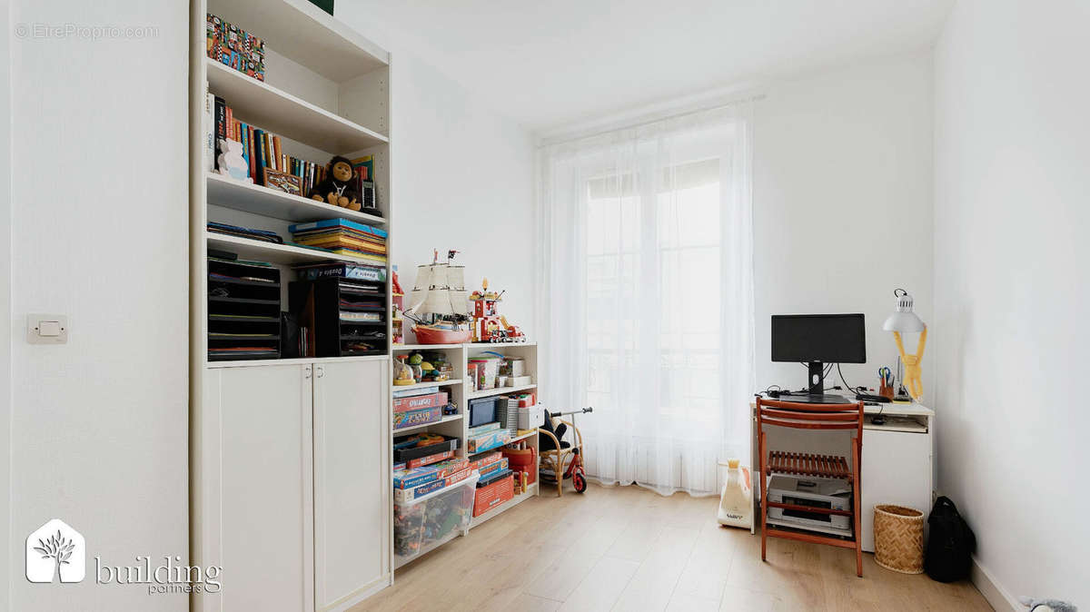 Appartement à LEVALLOIS-PERRET