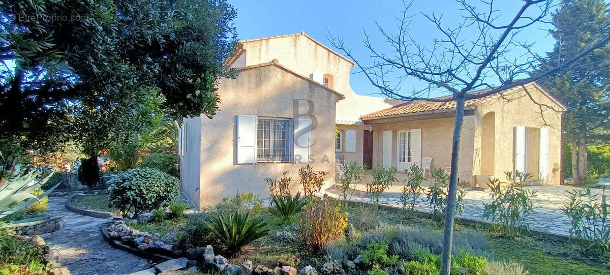 Maison à FREJUS