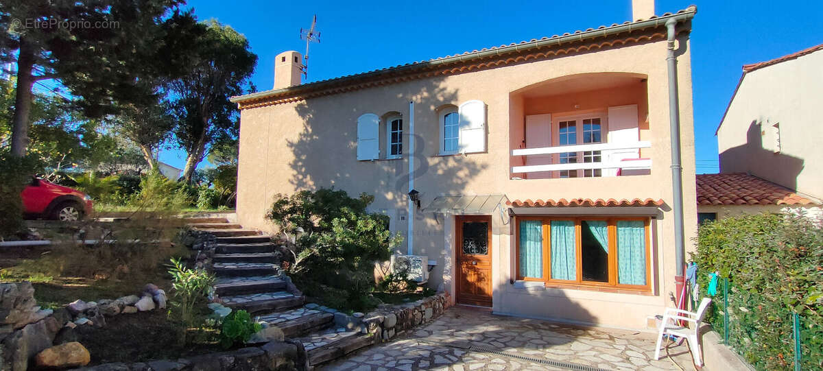 Maison à FREJUS