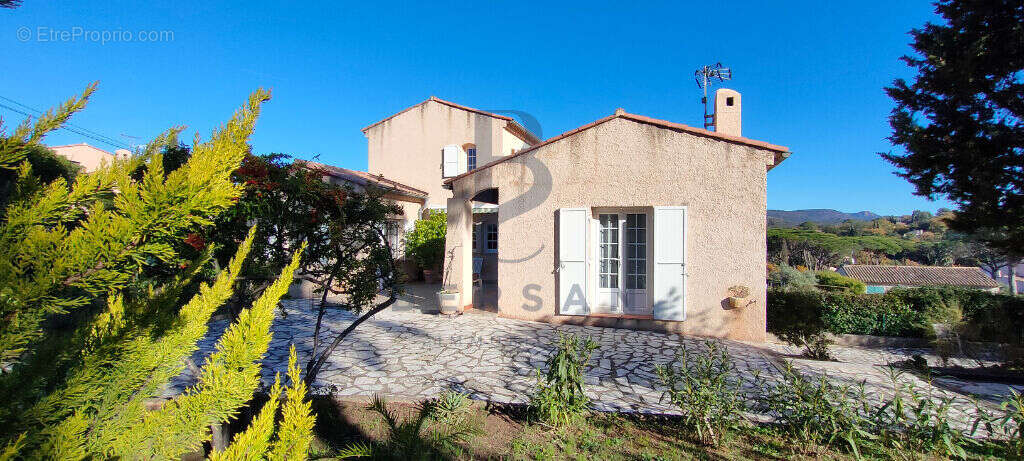 Maison à FREJUS