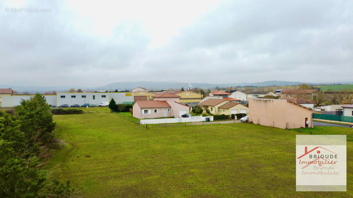 Terrain à BRIOUDE