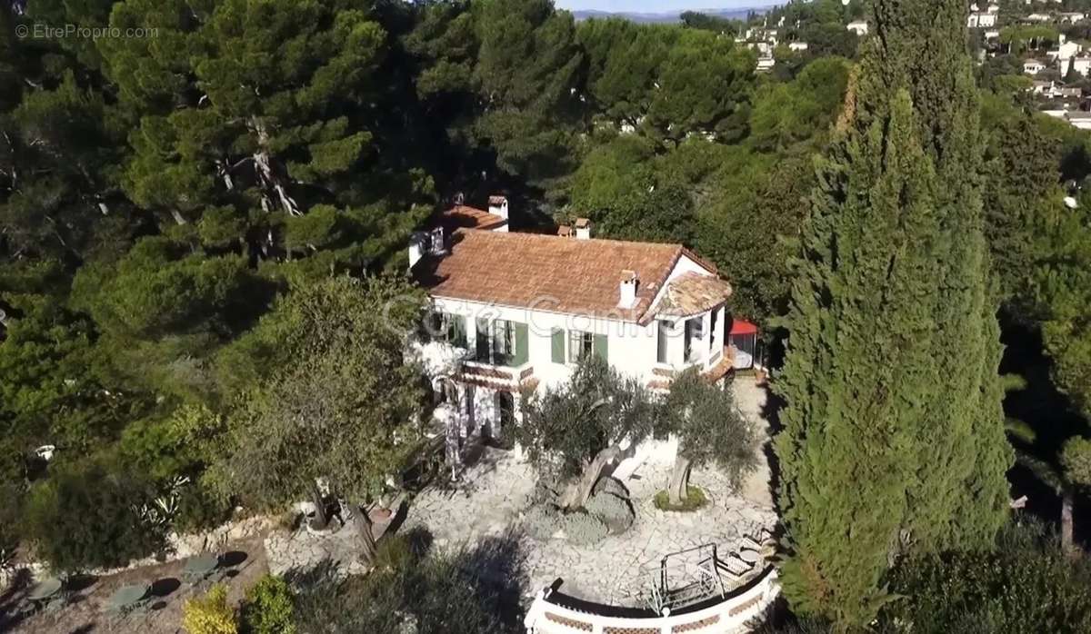 Maison à MOUGINS