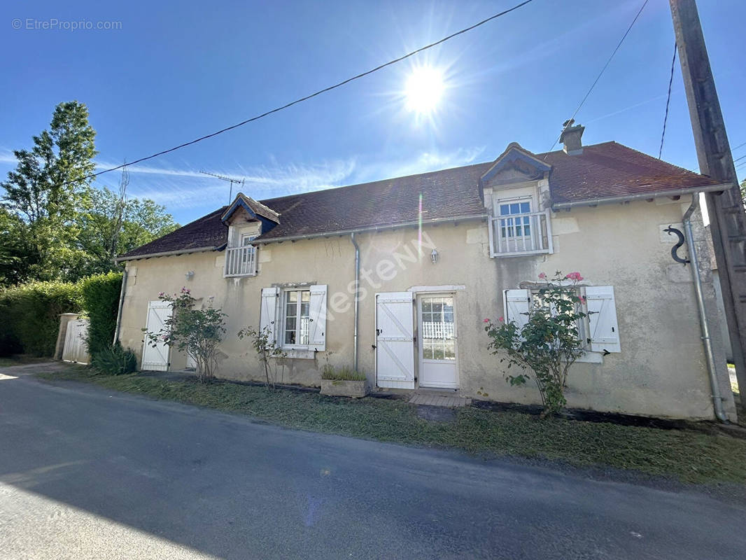 Maison à ECUEILLE