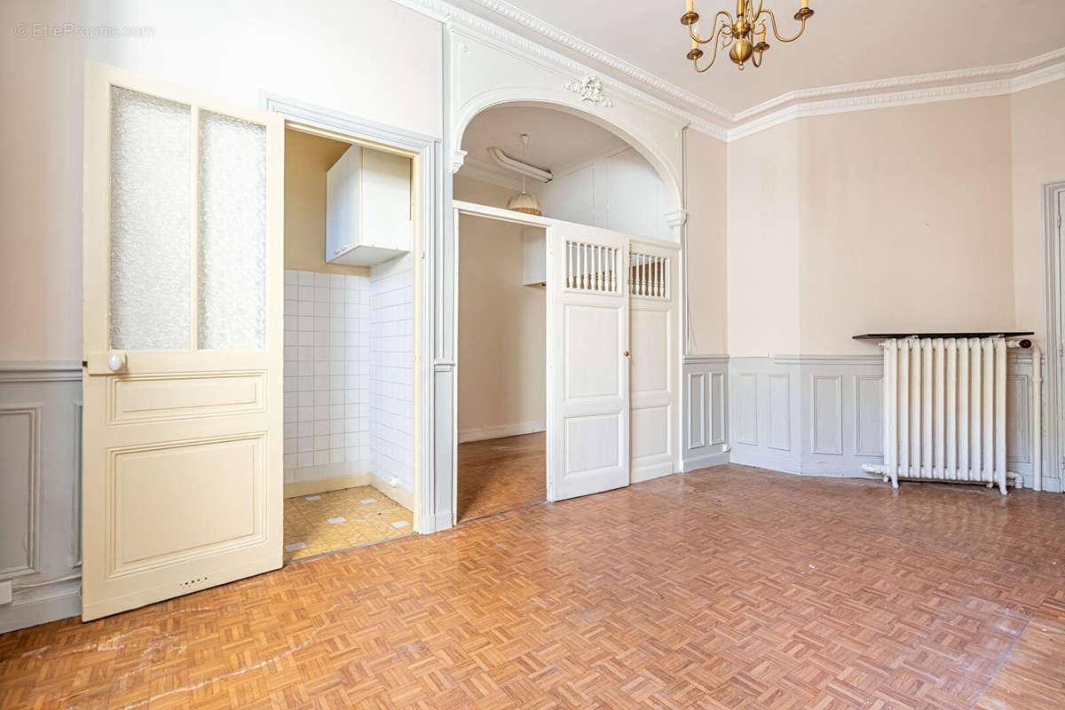 Appartement à PARIS-11E