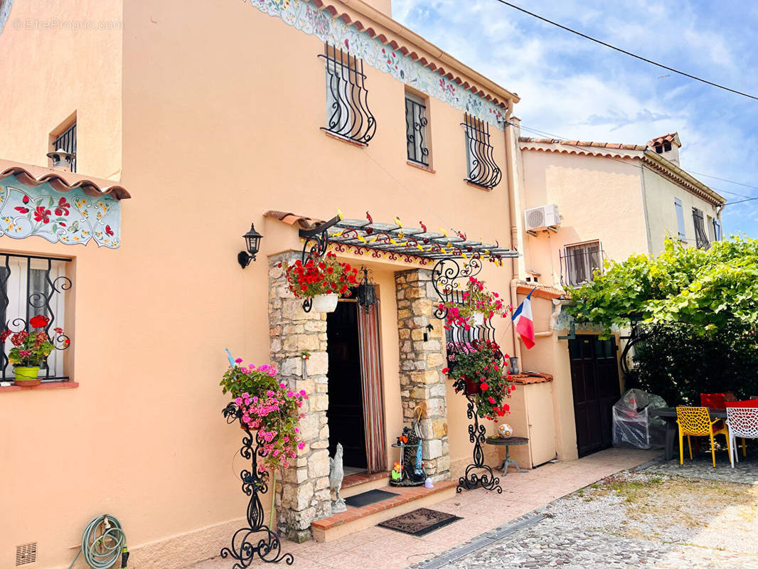 Maison à CAGNES-SUR-MER