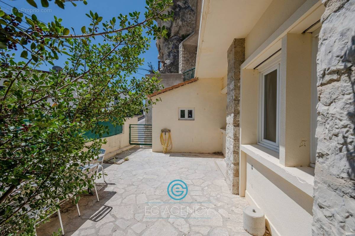 Appartement à MARSEILLE-16E