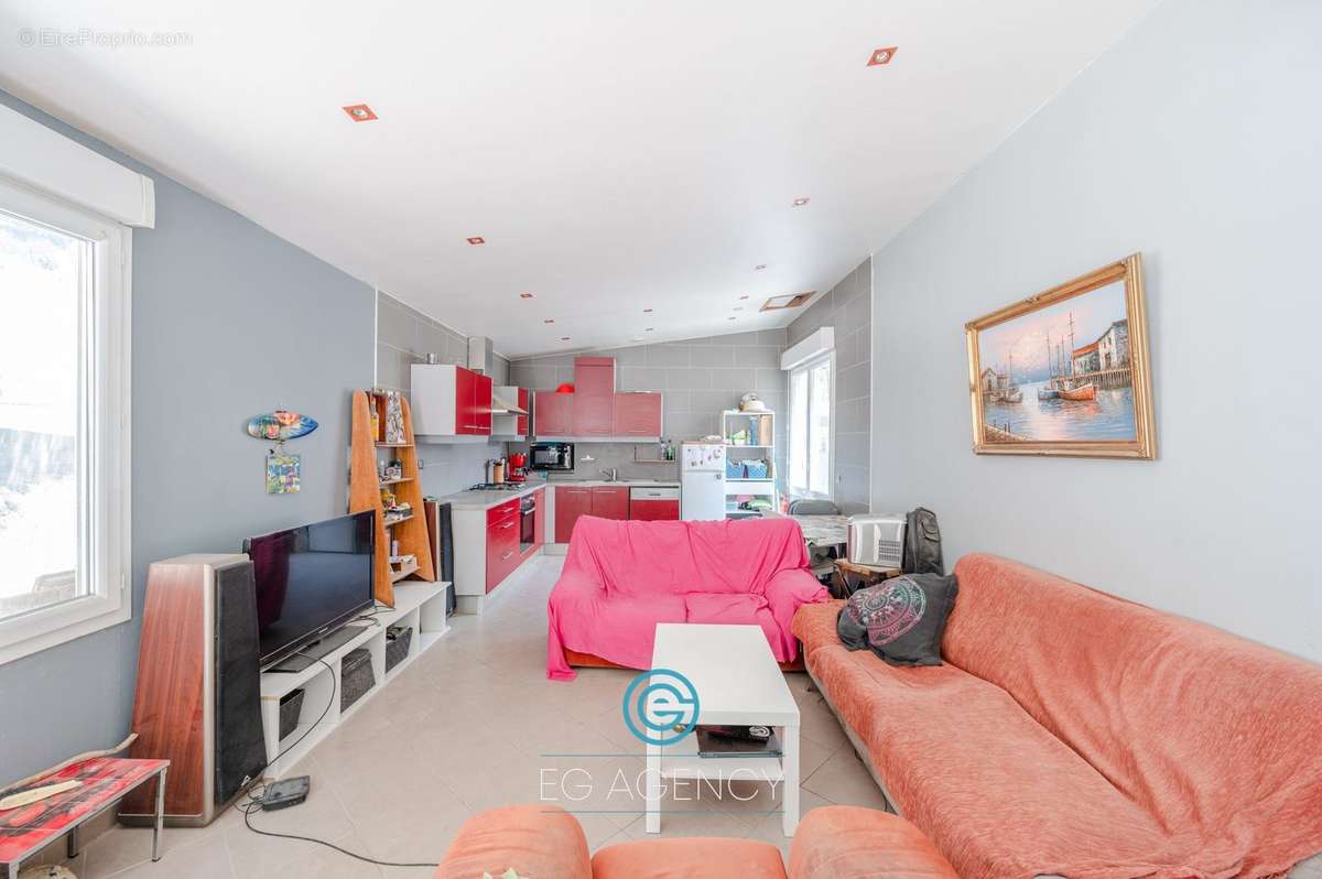 Appartement à MARSEILLE-16E