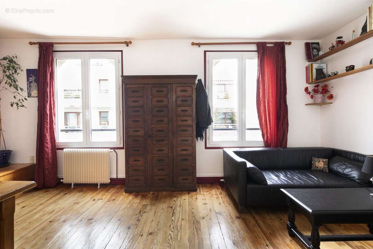 Appartement à PARIS-20E