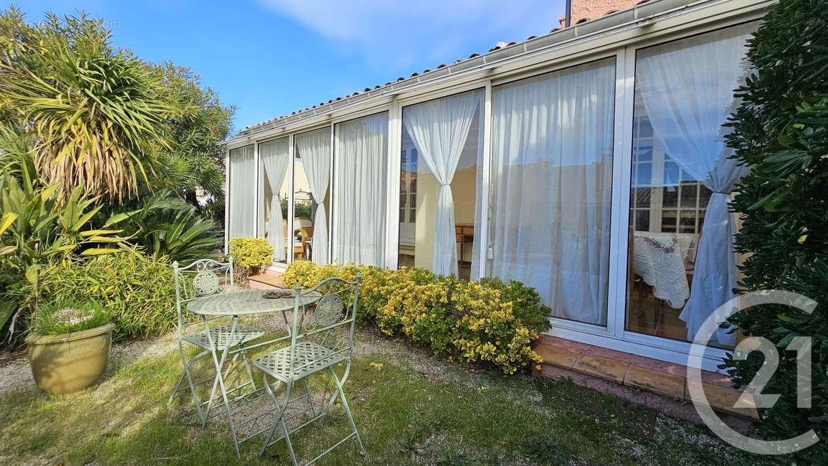 Maison à SIX-FOURS-LES-PLAGES