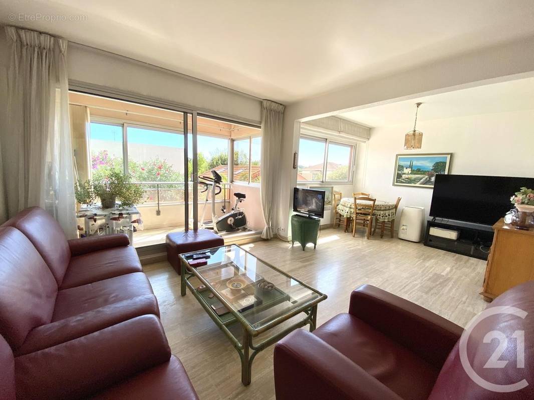 Appartement à SANARY-SUR-MER