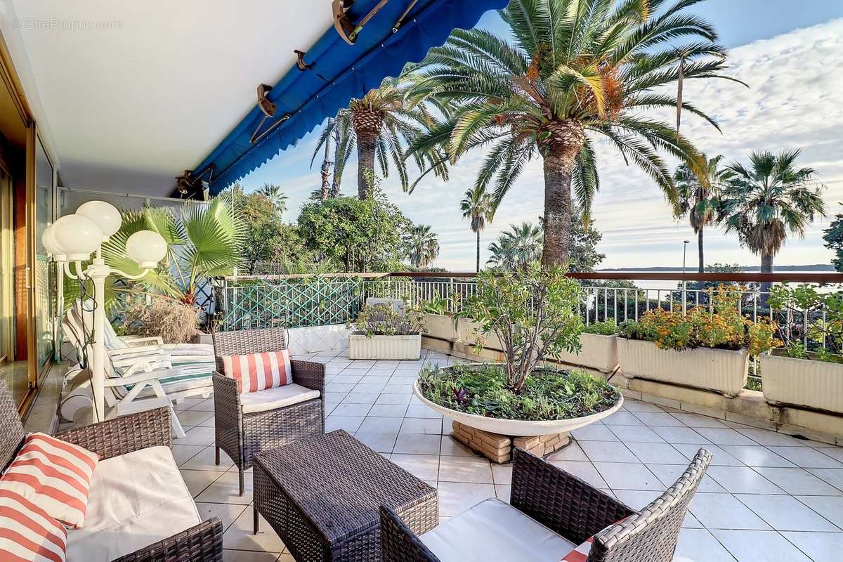 Appartement à CANNES