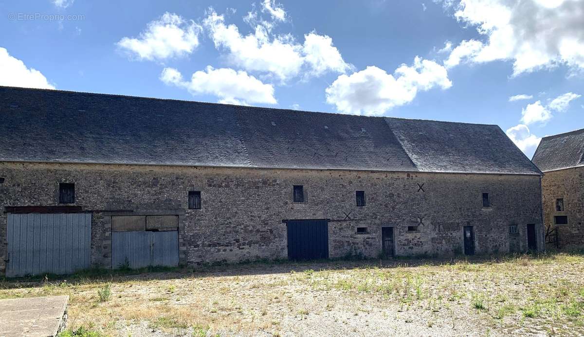 Les différentes dépendances. - Autre à COLOMBY