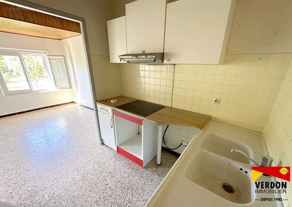 Appartement à BARREME